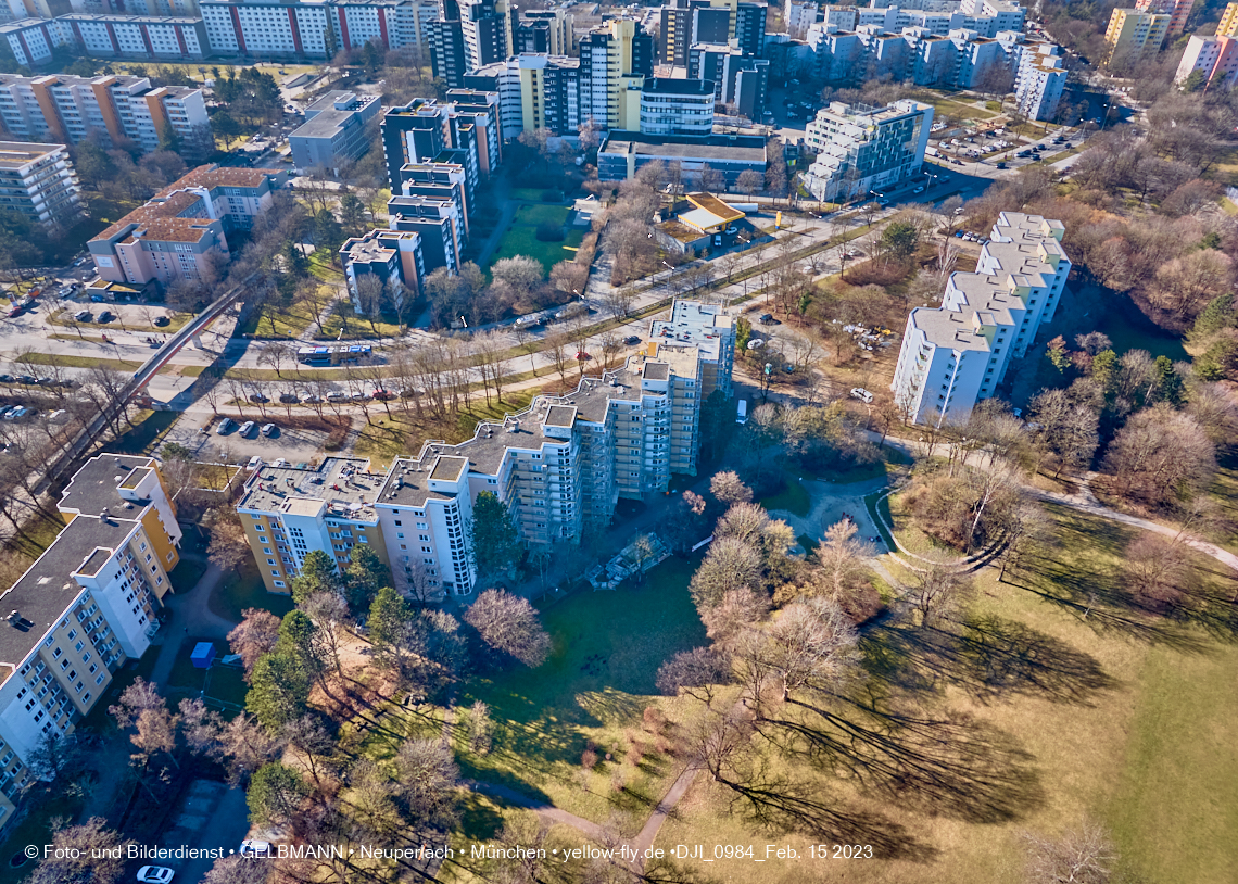 15.02.2023 - Marx-Zentrum und Wohnanlage Karl-Marx-Ring in Neuperlach